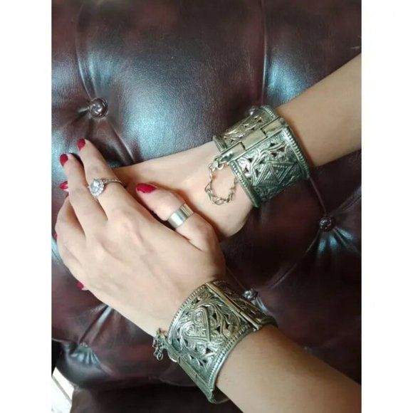 Single Vintage Afghan Cuff Bracelet, Tribal Cuff, Boho Cuff, Boho Jewelry - Picture 2 of 12